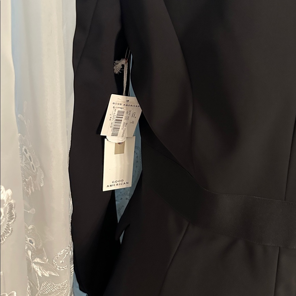 Good American basic Black Blazer - Picture 7 of 8